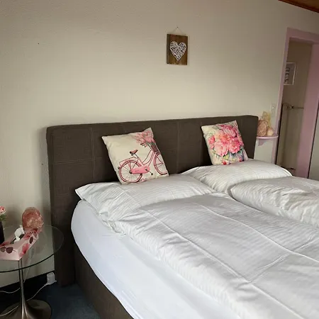 Eva's Seeblick Apartment *