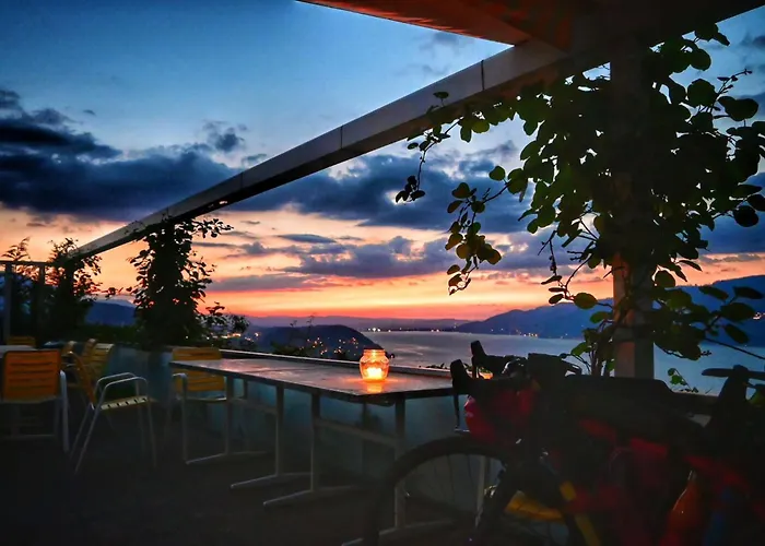 Eva's Seeblick * Krattigen