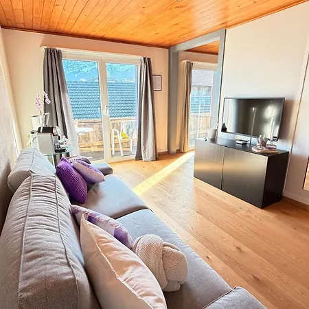 Eva's Seeblick Krattigen